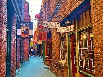 2hr City Highlights Private Tour: 1-4 People